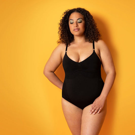 Evenlina Sculpting medium compression shapewear bodysuit in noir