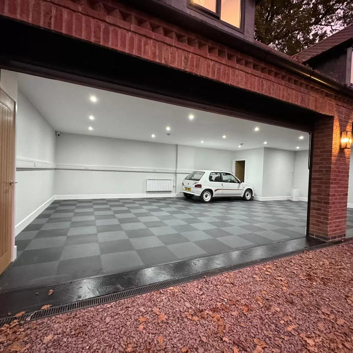 Klikflor RX500 7mm Recycled Garage Floor Bundle | Durable Interlocking Flooring | Garage and Workshop Renovations