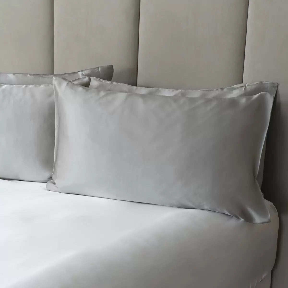 Cocoonzzz 100% Mulberry Silk Pillowcase – 16 Momme Beauty Bedding