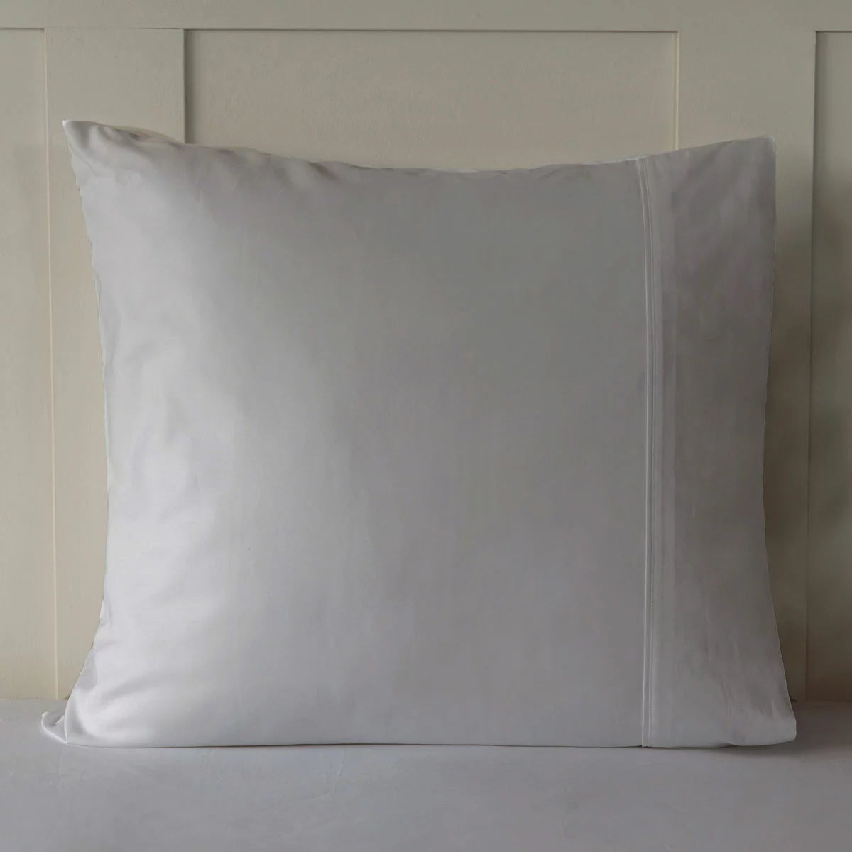 Belledorm Egyptian Cotton 600 Thread Count Continental Square Pillowcase, White – Silk-Soft Sateen Finish