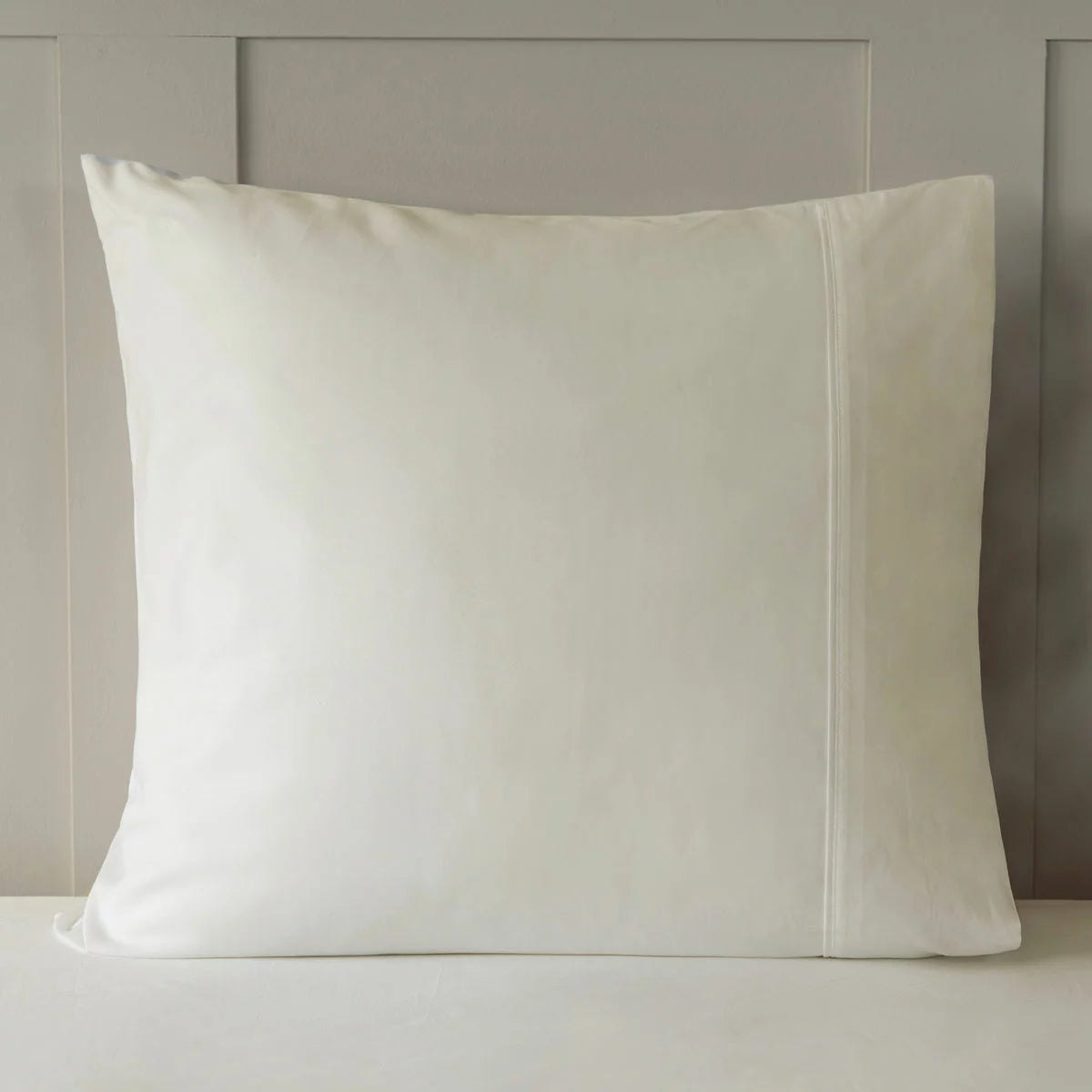 Belledorm Egyptian Cotton 600 Thread Count Continental Square Pillowcase, White – Silk-Soft Sateen Finish
