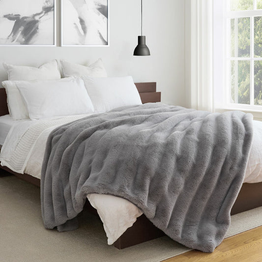 Safdie faux rabbit fur reversible blanket 234 x 249 cm