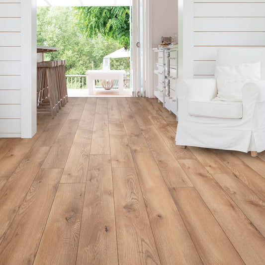 Golden Select Woodland Oak Splash Shield AC5 Laminate Flooring 14mm