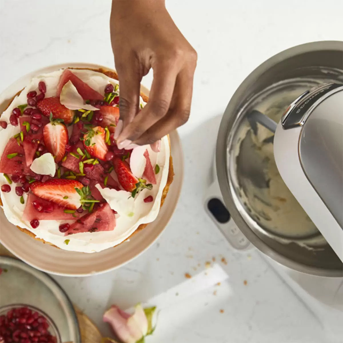 Kenwood Titanium Chef Baker Stand Mixer White KVC65.001WH with integrated weighing system and stainless steel mixing bowl for home baking