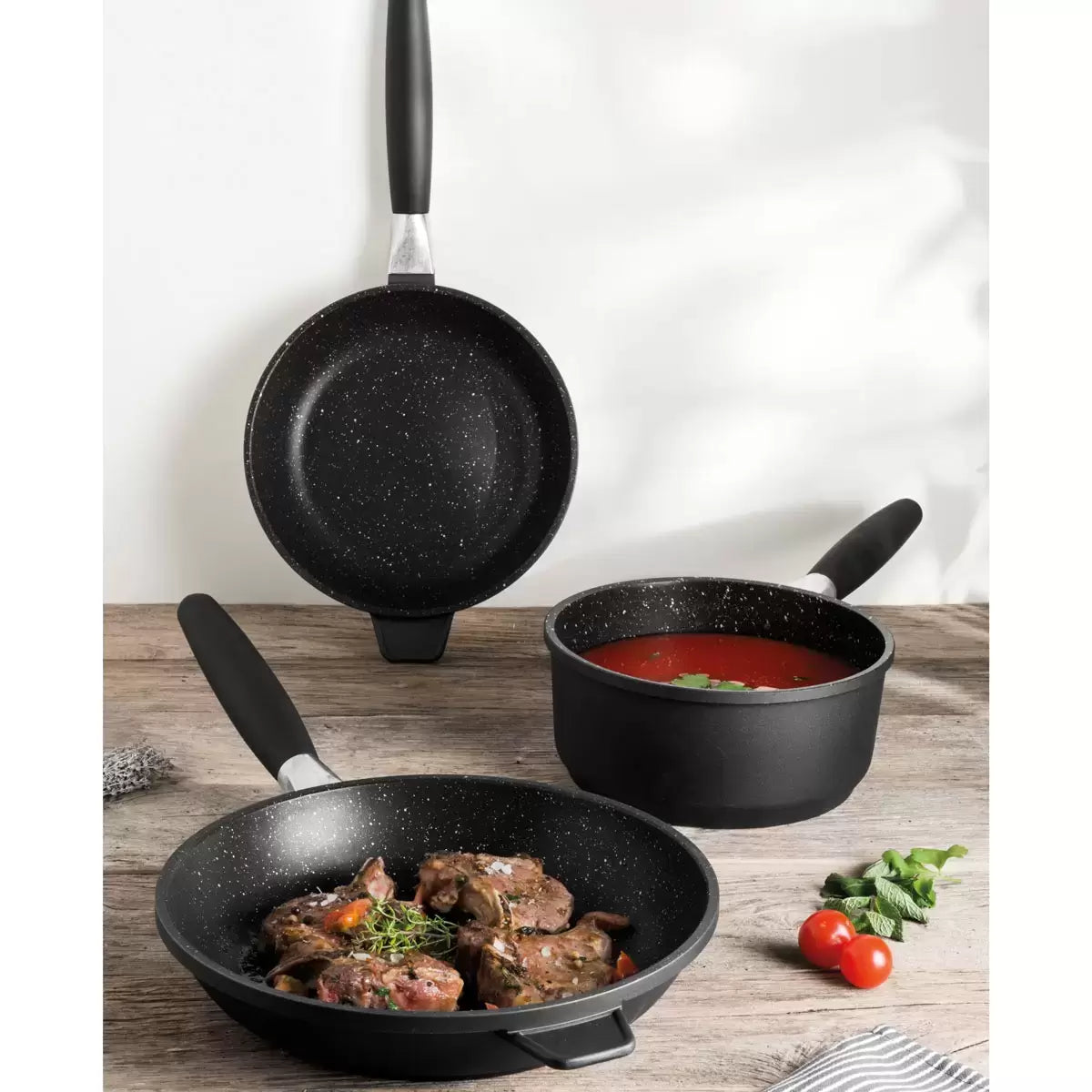 BergHOFF Champion Eurocast 7-piece non-stick cookware set with pots and pans for everyday family cooking.