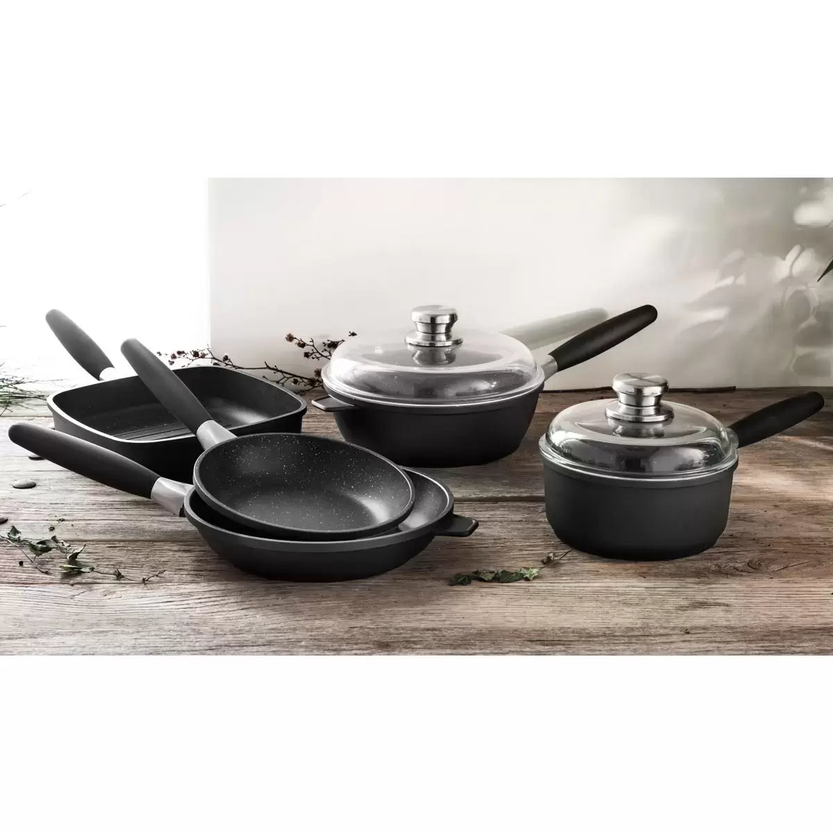 BergHOFF Champion Eurocast 7-piece non-stick cookware set with pots and pans for everyday family cooking.