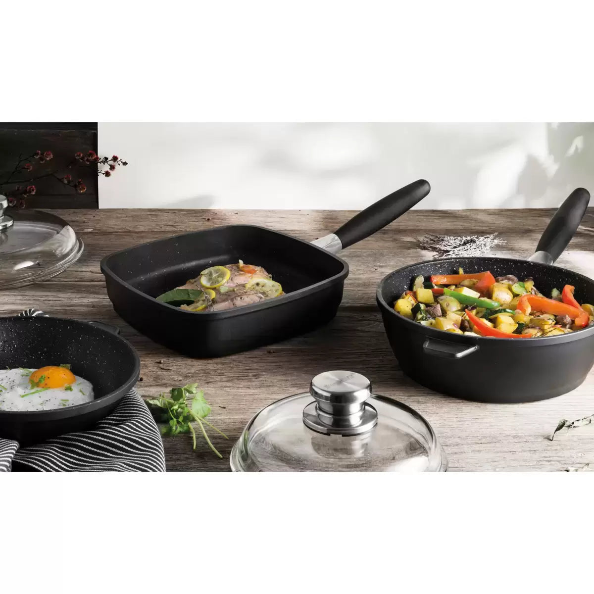 BergHOFF Champion Eurocast 7-piece non-stick cookware set with pots and pans for everyday family cooking.