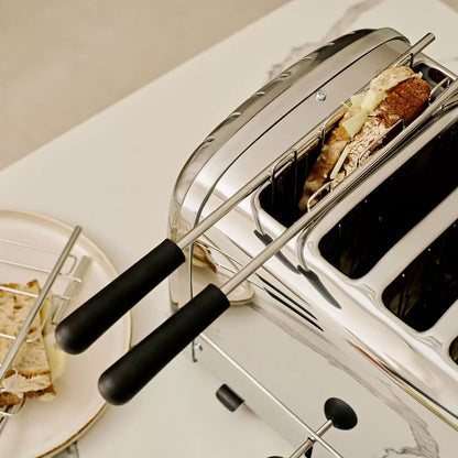 Dualit Classic 4 Slot Toaster 40590 in polished stainless steel with sandwich cage for family breakfast toasting and toasted sandwiches