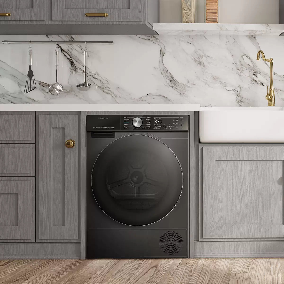 Hisense DH5S902BB 9kg A+++ Rated Heat Pump Tumble Dryer in Black with energy-efficient drying and sensor technology.