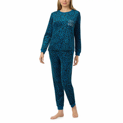 Jane & Bleecker Women's Silky Plush Pyjama Set in ultra-soft plush fabric with matching long-sleeve top and comfortable lounge pants.