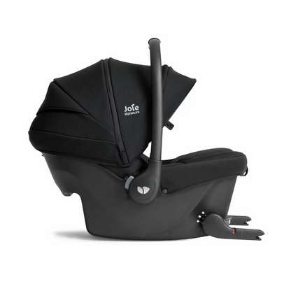 oie Sprint Signature infant carrier showing the integrated green-guided ISOFIX arms extended for direct car anchoring.