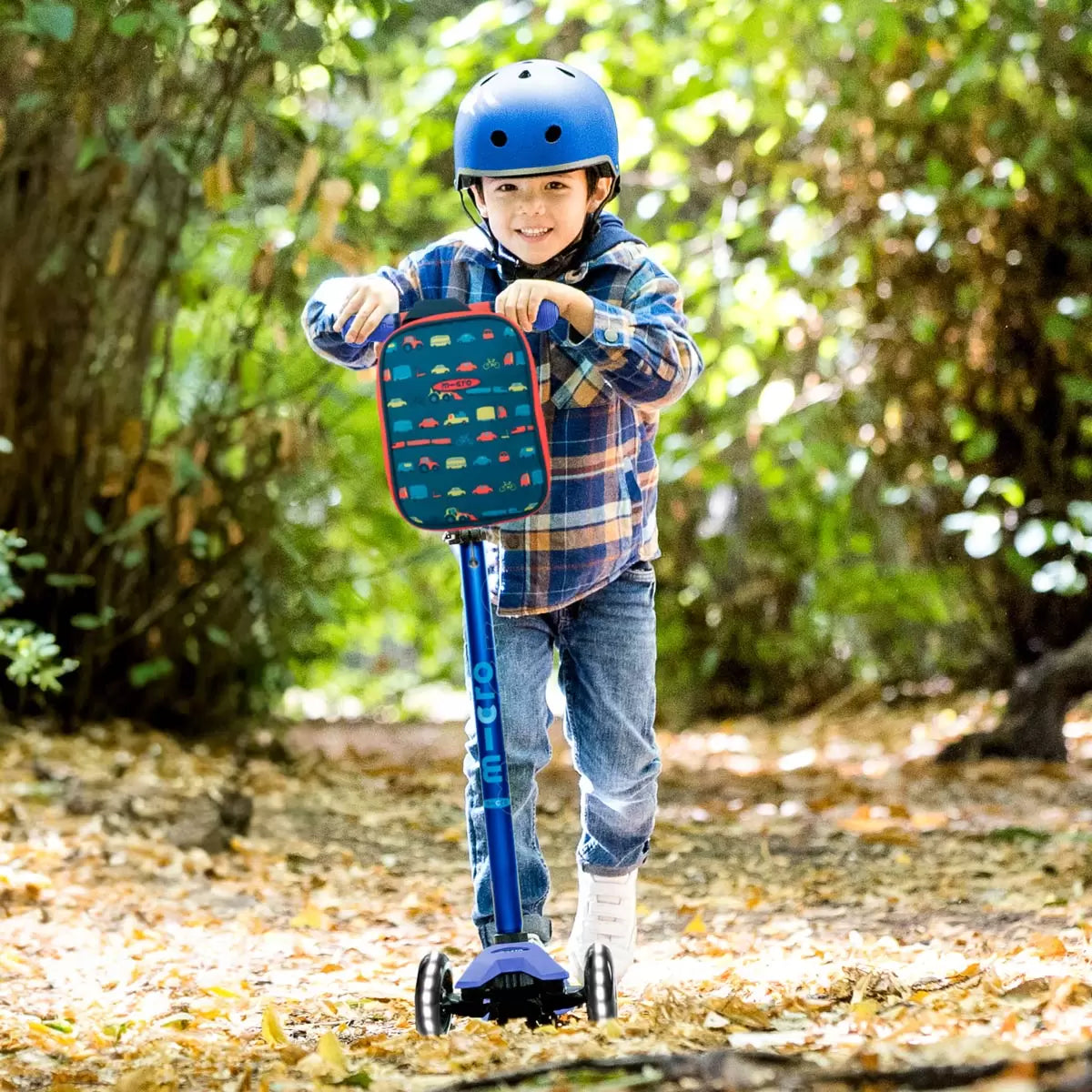 Kids LED scooter with helmet and lunch bag bundle - 1