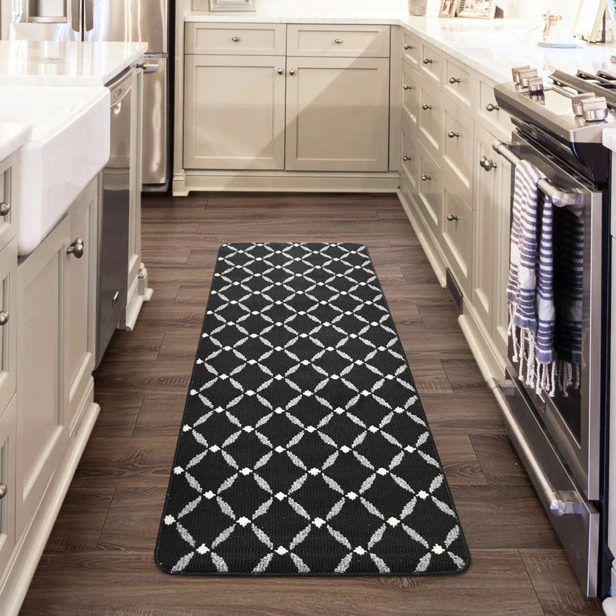 Multy Home Accent Floor Runner 60x183 cm available in 4 designs, durable non-slip hallway and kitchen rug for home décor.
