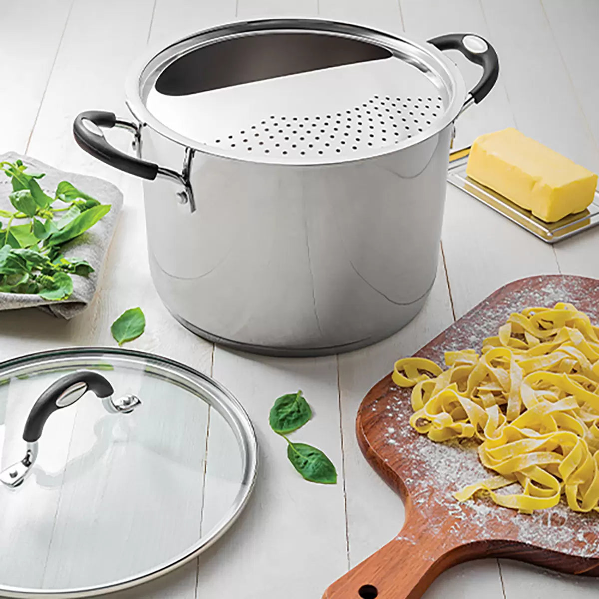 Tramontina 24cm 7.8L stainless steel stockpot with integrated drainer for pasta, vegetables, soups, and family cooking
