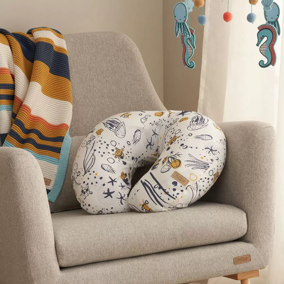 Soft baby feeding pillow with ergonomic support in stylish patterned design - 2