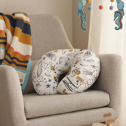 Soft baby feeding pillow with ergonomic support in stylish patterned design - 2