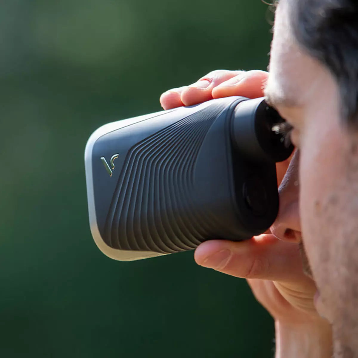 Laser golf rangefinder for accurate distance measurement and course play - 1